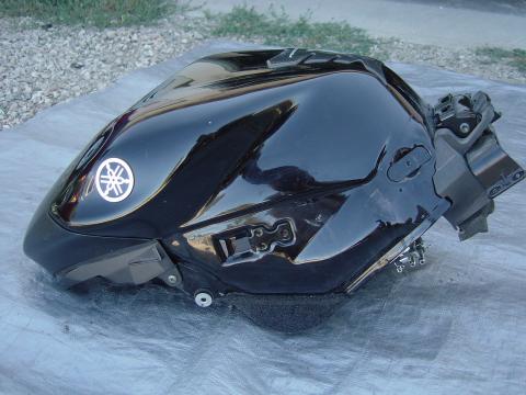 06-07 Yamaha YZF R6 Fuel Tank | Canyon Moto Parts