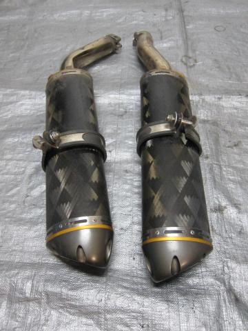 07-08 Yamaha R1 Aftermarket Two Brothers Carbon Exhaust | Canyon Moto Parts