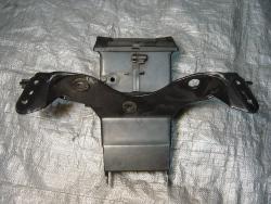 06-07 Yamaha YZF R6 Fairing Stay 