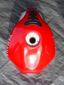 99-02 Yamaha R6 Fuel Tank 