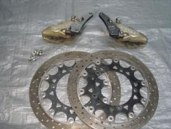 03-05 Yamaha R6 / 06-10 R6s Aftermarket Brembo Calipers and 320mm Rotors