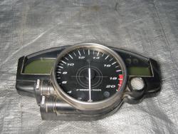 06-07 Yamaha YZF R6 Gauge Cluster (562 Miles)