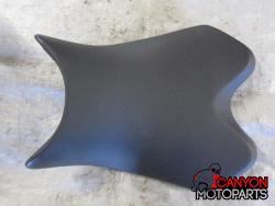 08-16 Yamaha YZF R6 Front Seat 