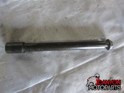 04-06 Yamaha R1 Front Axle 