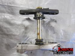 05-06 Suzuki GSXR 1000 Upper and Lower Triple Tree with Steering Stem 