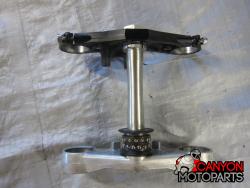 04-06 Yamaha R1 Upper and Lower Triple Tree with Steering Stem 