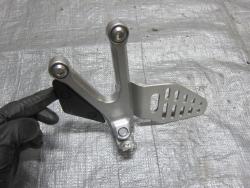 06-07 Yamaha YZF R6 Left Rearset 